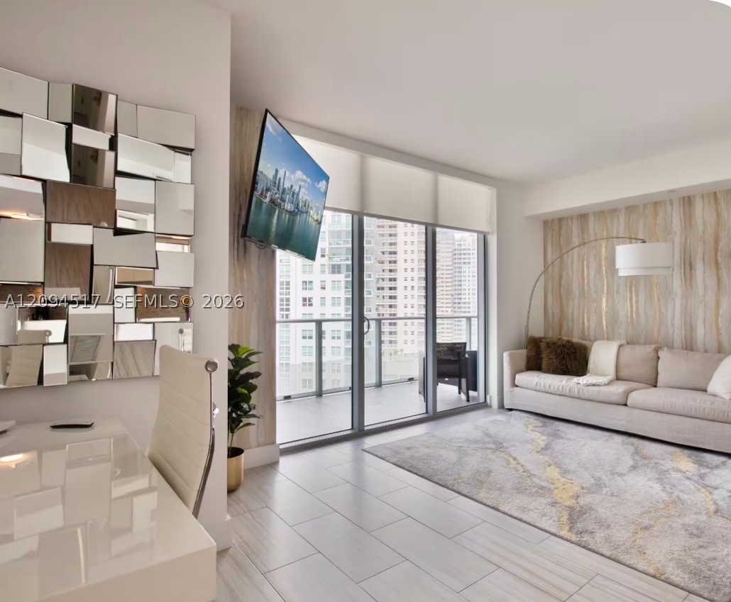 1300 Brickell Bay Dr #1711, Miami FL 33131