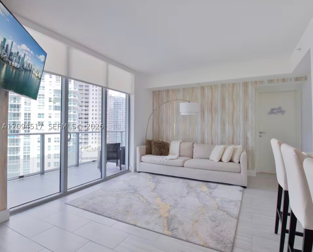 1300 Brickell Bay Dr #1711, Miami FL 33131