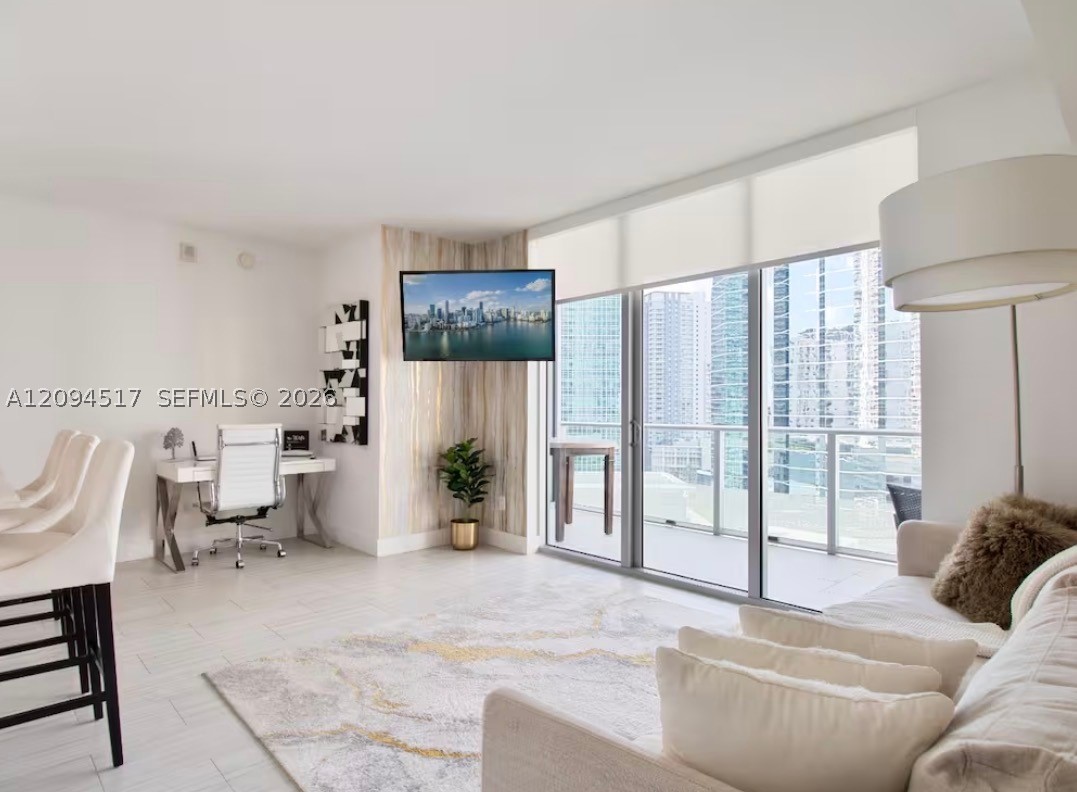 1300 Brickell Bay Dr #1711, Miami FL 33131