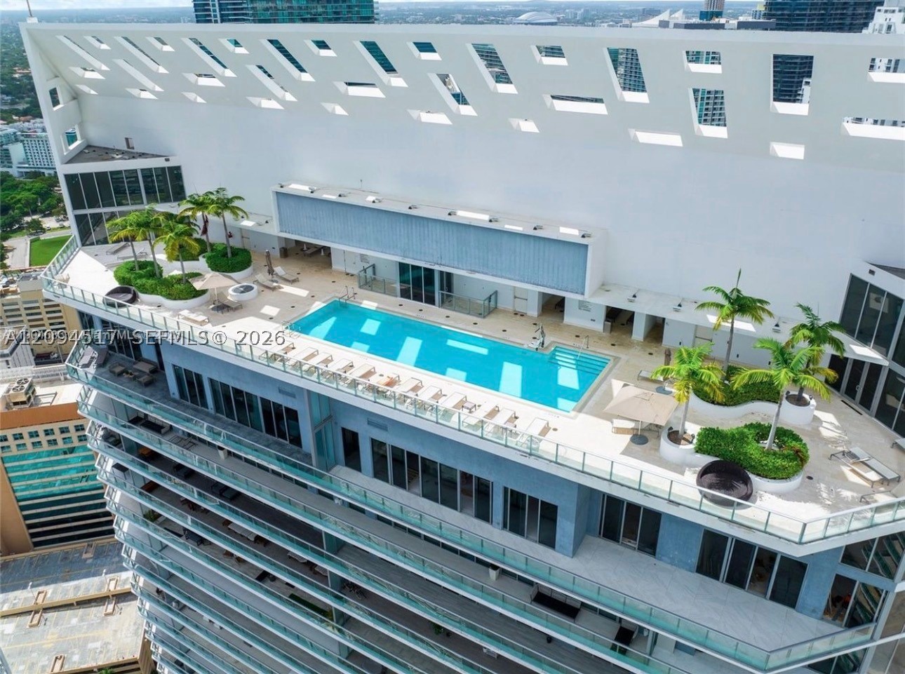 1300 Brickell Bay Dr #1711, Miami FL 33131