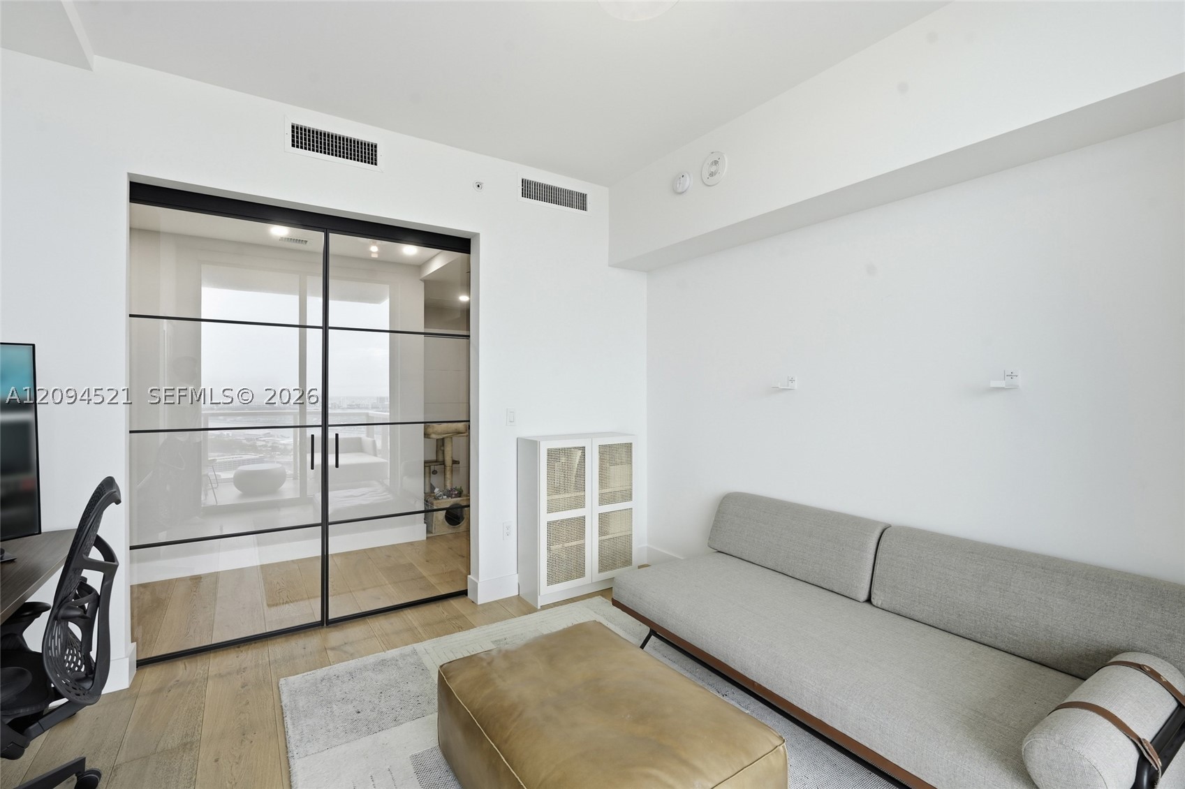 244 Biscayne Blvd #4103, Miami FL 33132
