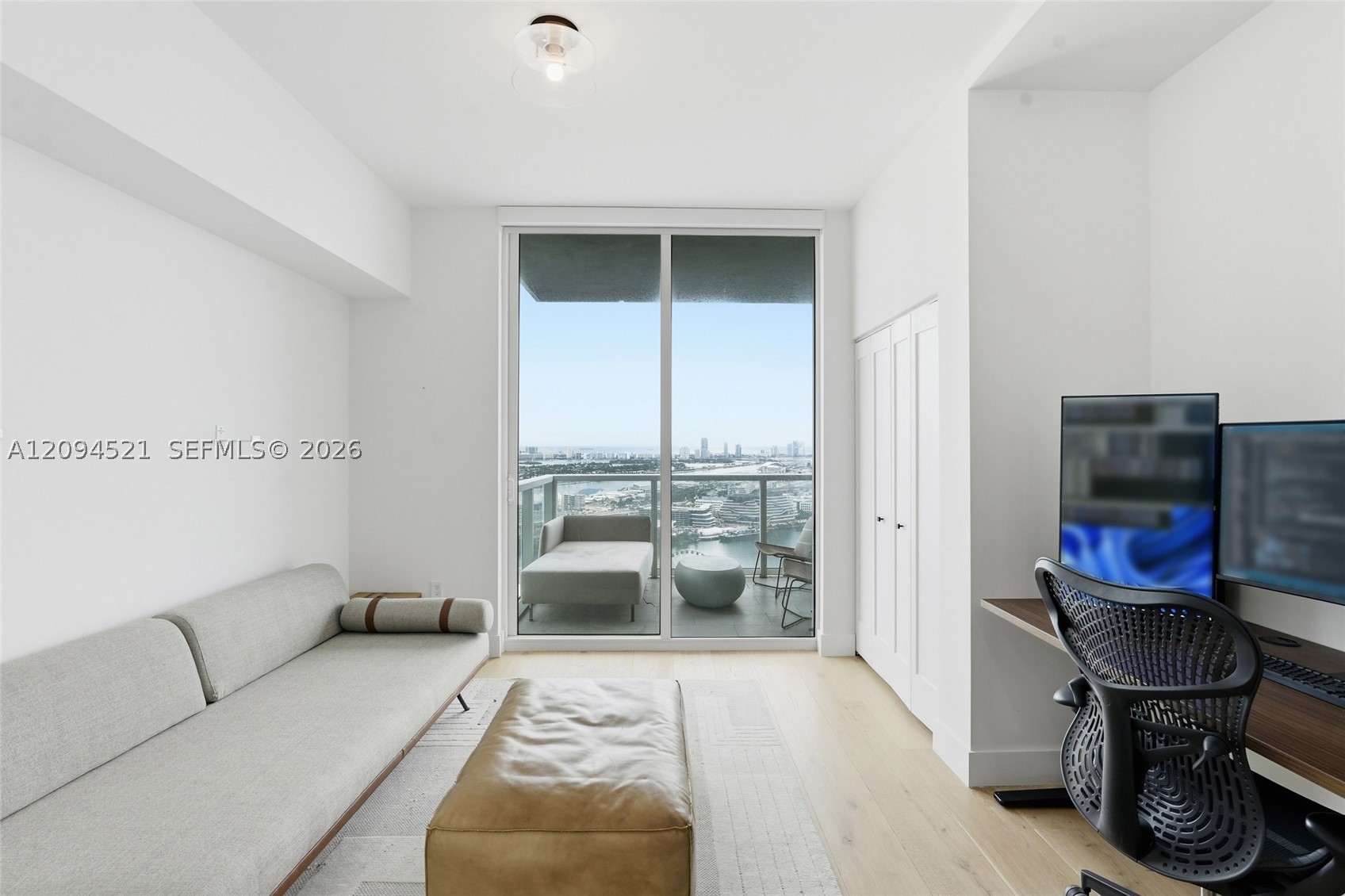 244 Biscayne Blvd #4103, Miami FL 33132