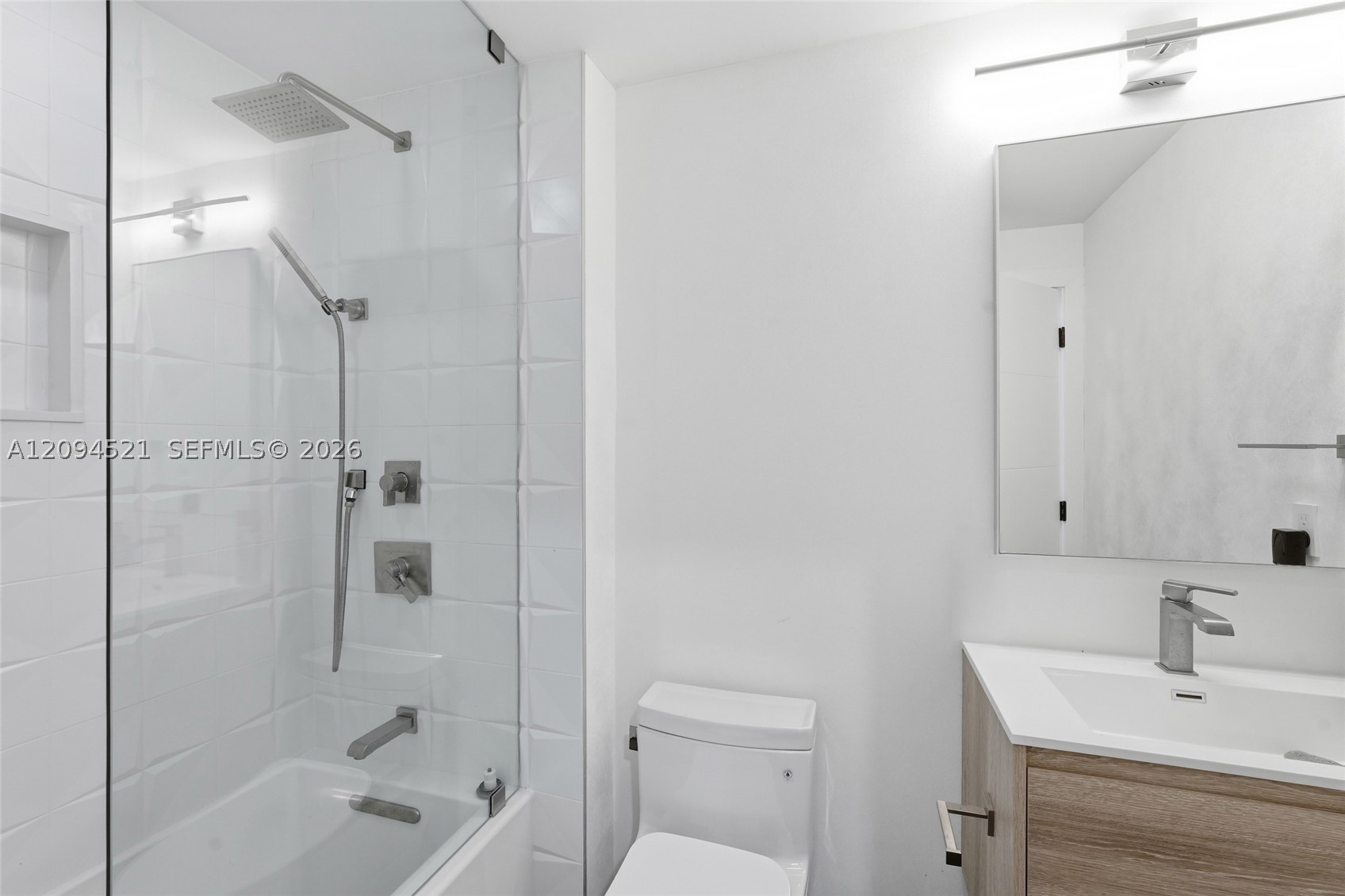 244 Biscayne Blvd #4103, Miami FL 33132
