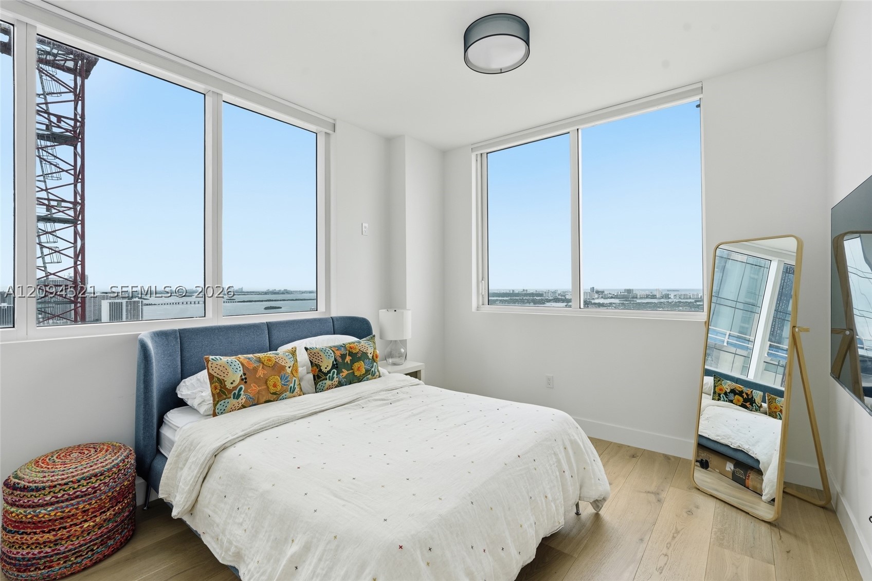 244 Biscayne Blvd #4103, Miami FL 33132