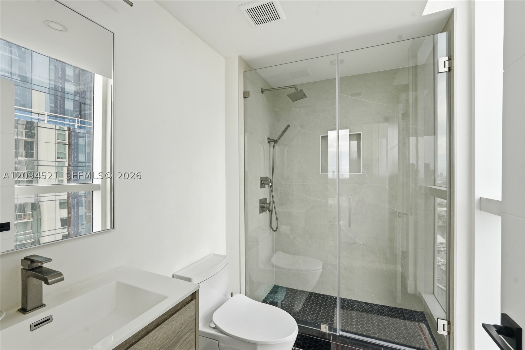 244 Biscayne Blvd #4103, Miami FL 33132