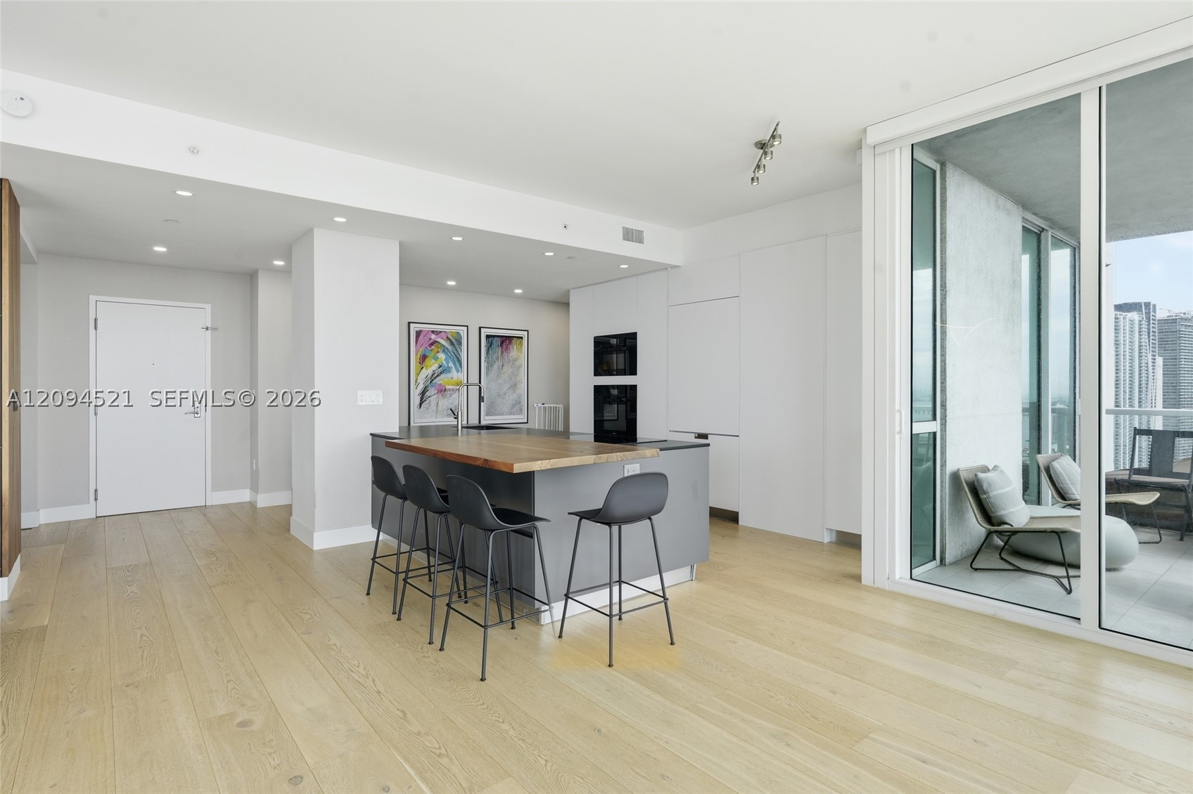 244 Biscayne Blvd #4103, Miami FL 33132