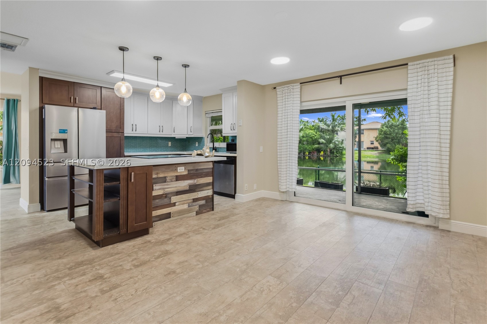 7504 Viscaya Cir, Margate FL 33063