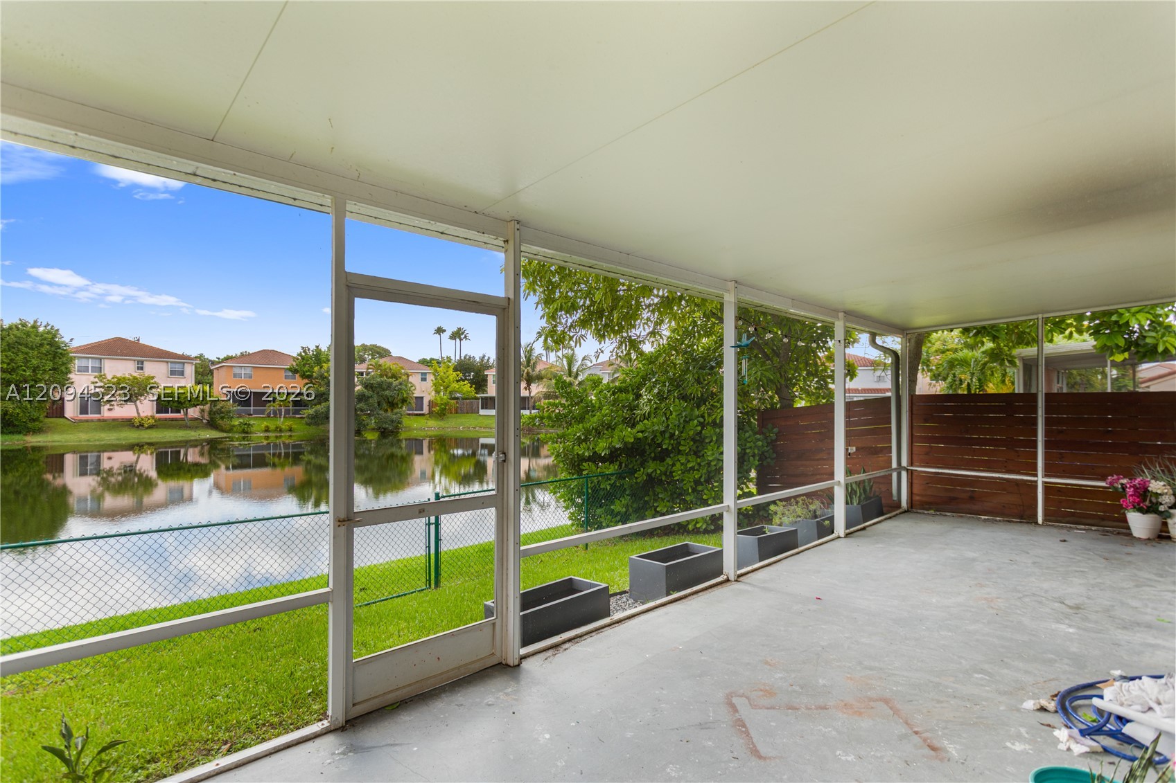 7504 Viscaya Cir, Margate FL 33063