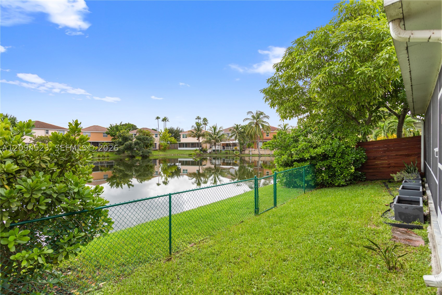 7504 Viscaya Cir, Margate FL 33063