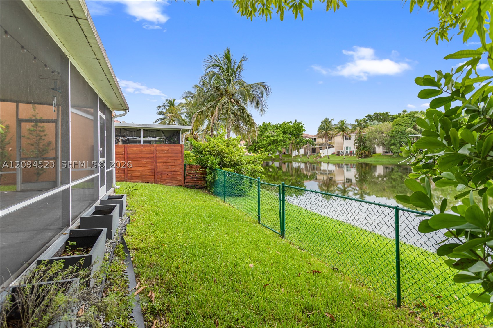 7504 Viscaya Cir, Margate FL 33063