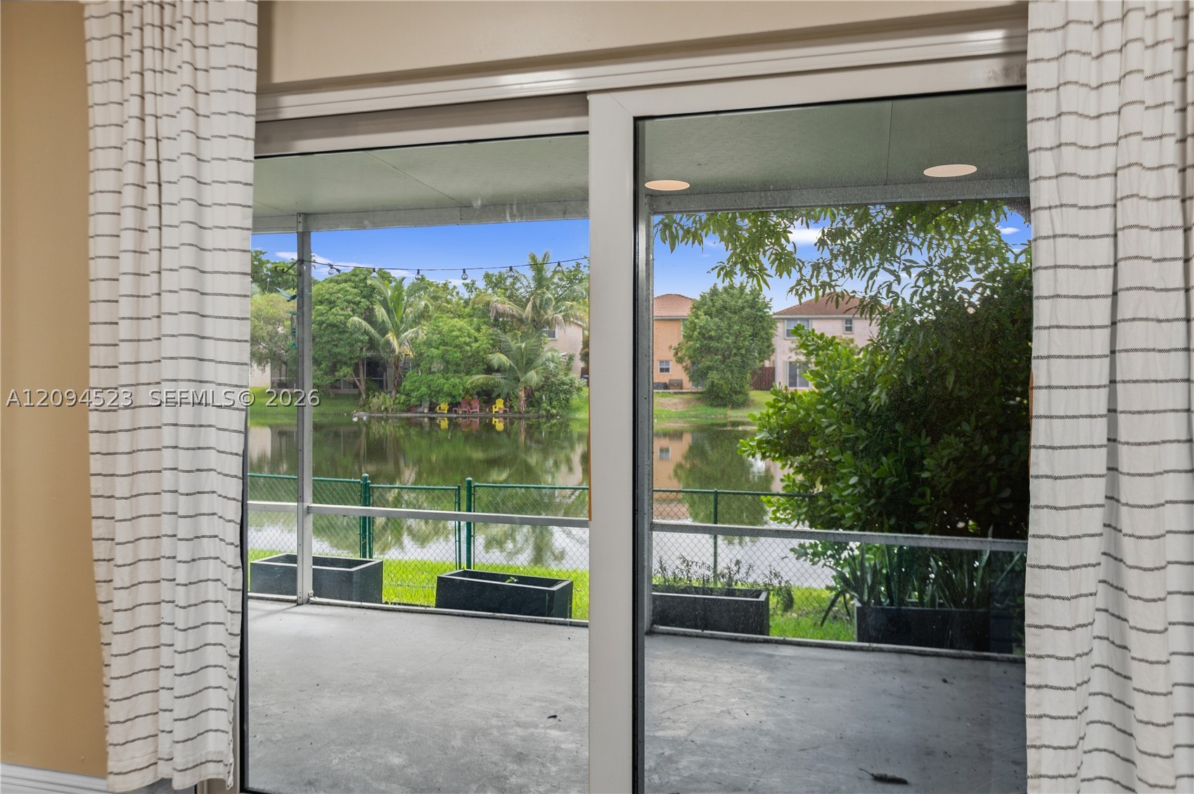 7504 Viscaya Cir, Margate FL 33063