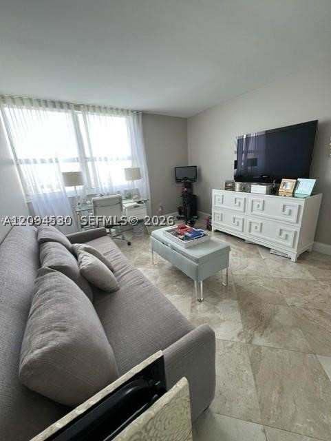 650 West Ave #2109, Miami Beach FL 33139
