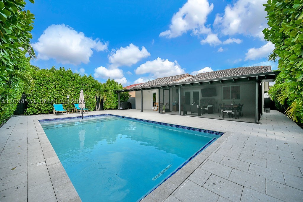 8574 SW 211th Ter, Cutler Bay FL 33189