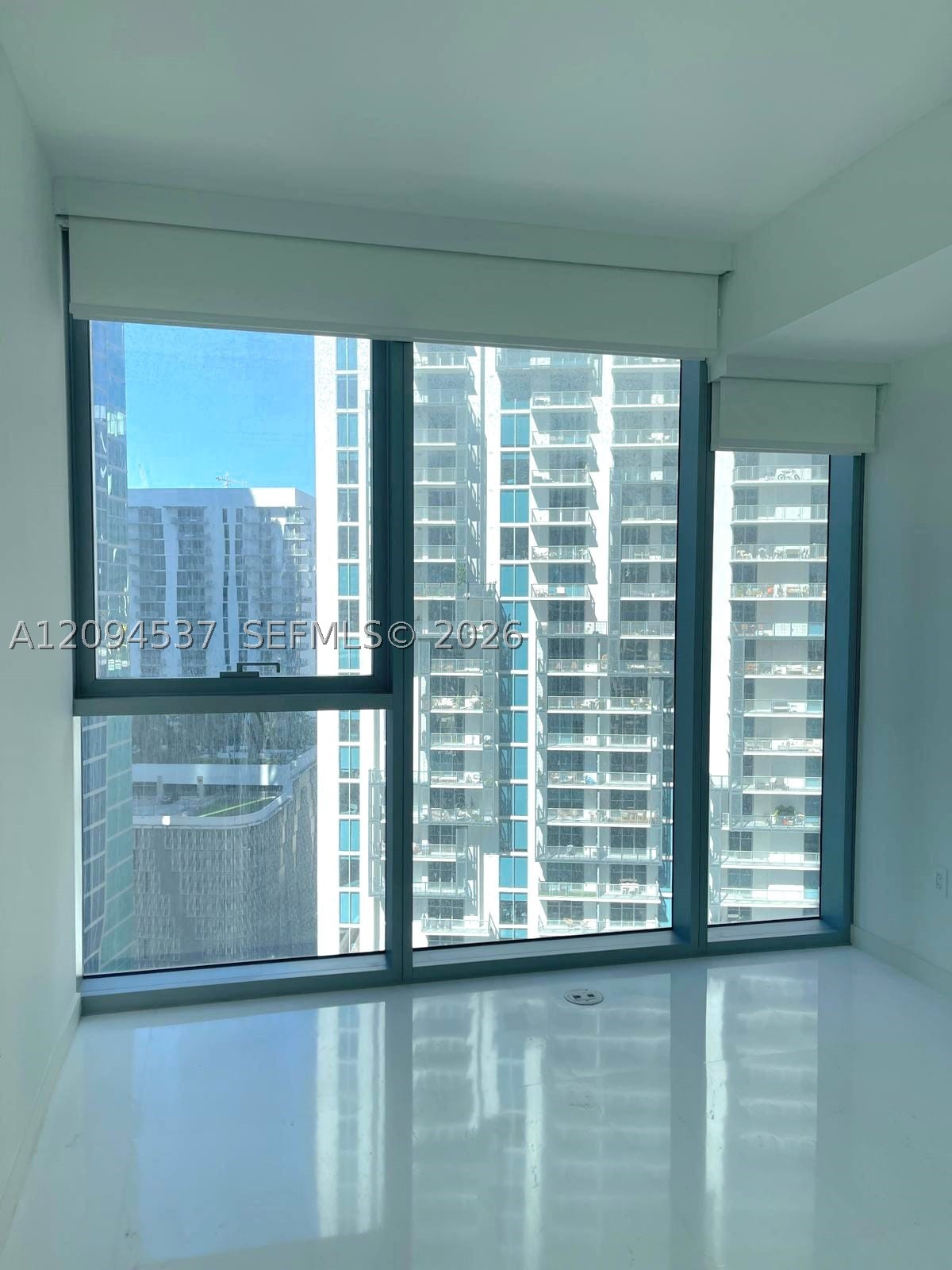 300 Biscayne Boulevard Way #2208W, Miami FL 33131