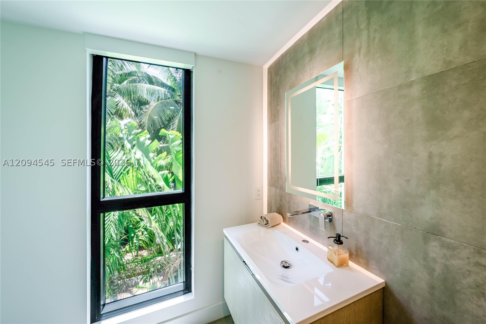 1930 Bay Dr #2, Miami Beach FL 33141