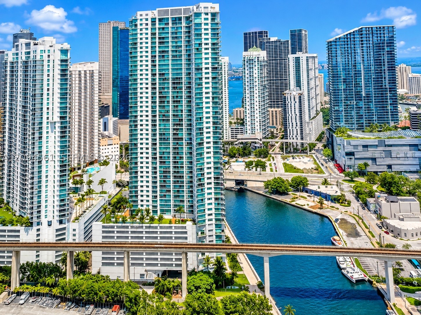 92 SW 3rd St #1603, Miami FL 33130