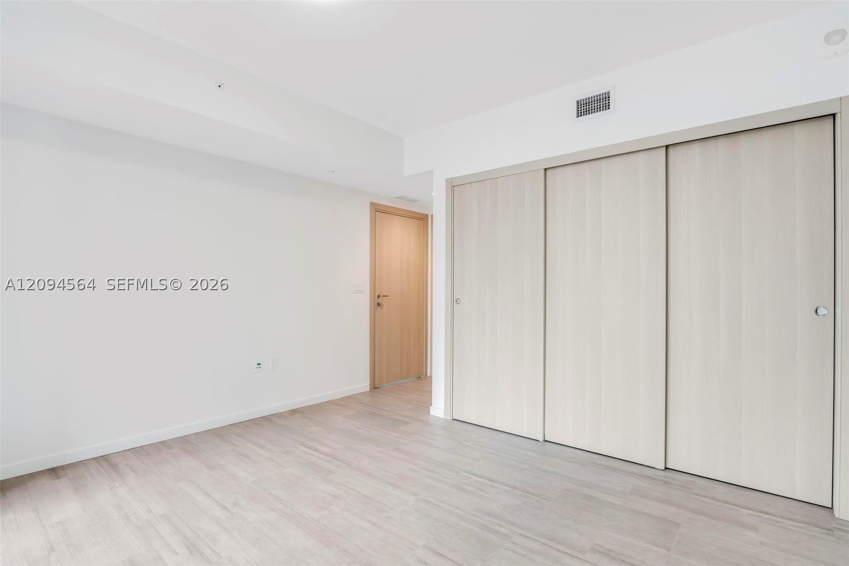 1000 Brickell Plaza #2304, Miami FL 33131