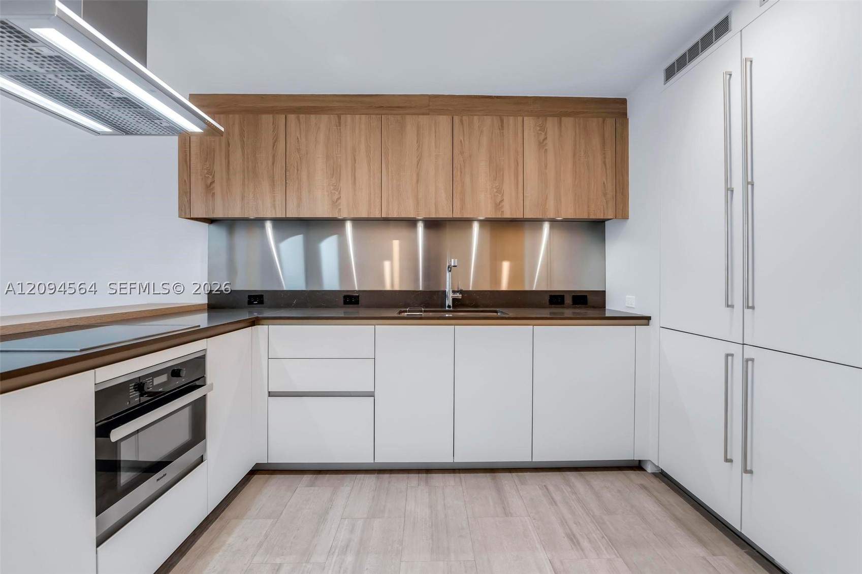 1000 Brickell Plaza #2304, Miami FL 33131