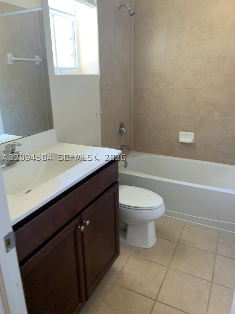 142 SE 28th Ter #10, Homestead FL 33033