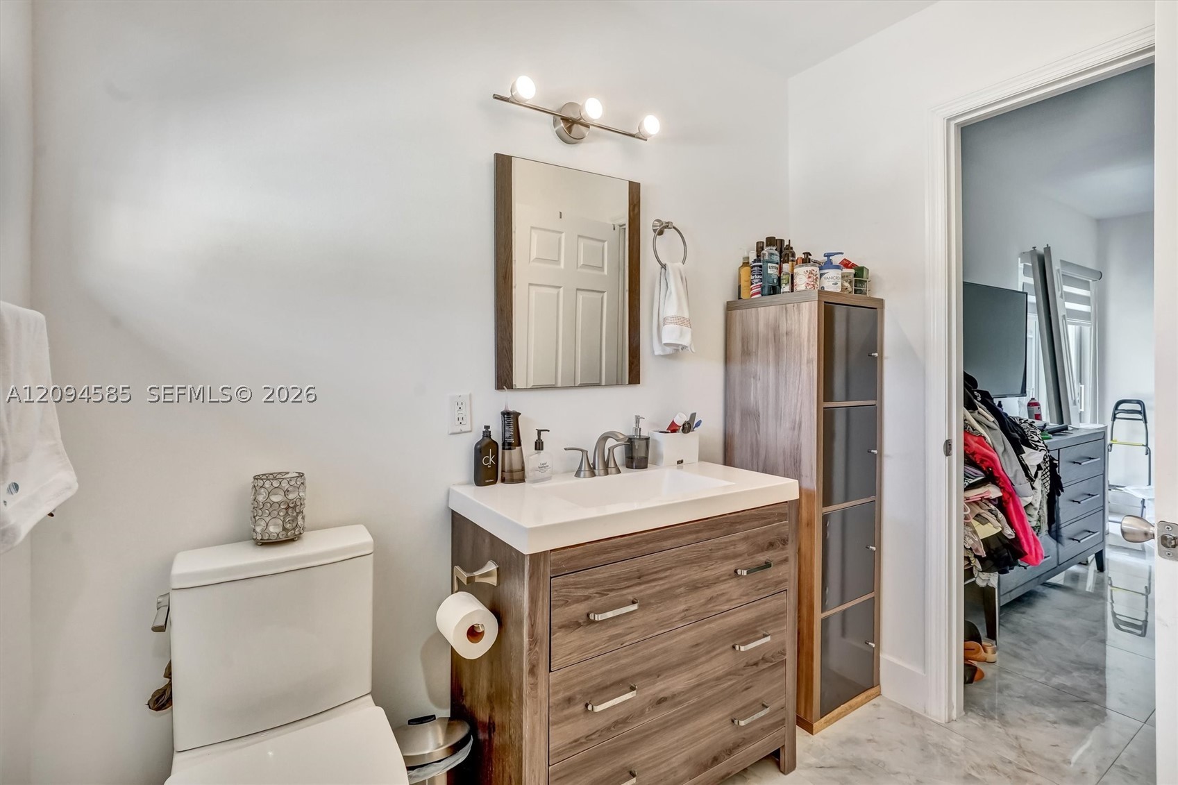 814 NE 4th St #814, Hallandale Beach FL 33009