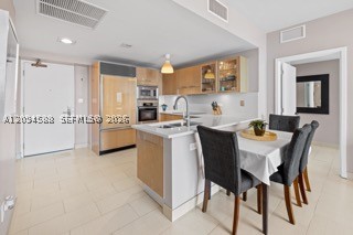 6799 Collins Ave #606, Miami Beach FL 33141