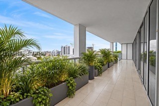 6799 Collins Ave #606, Miami Beach FL 33141