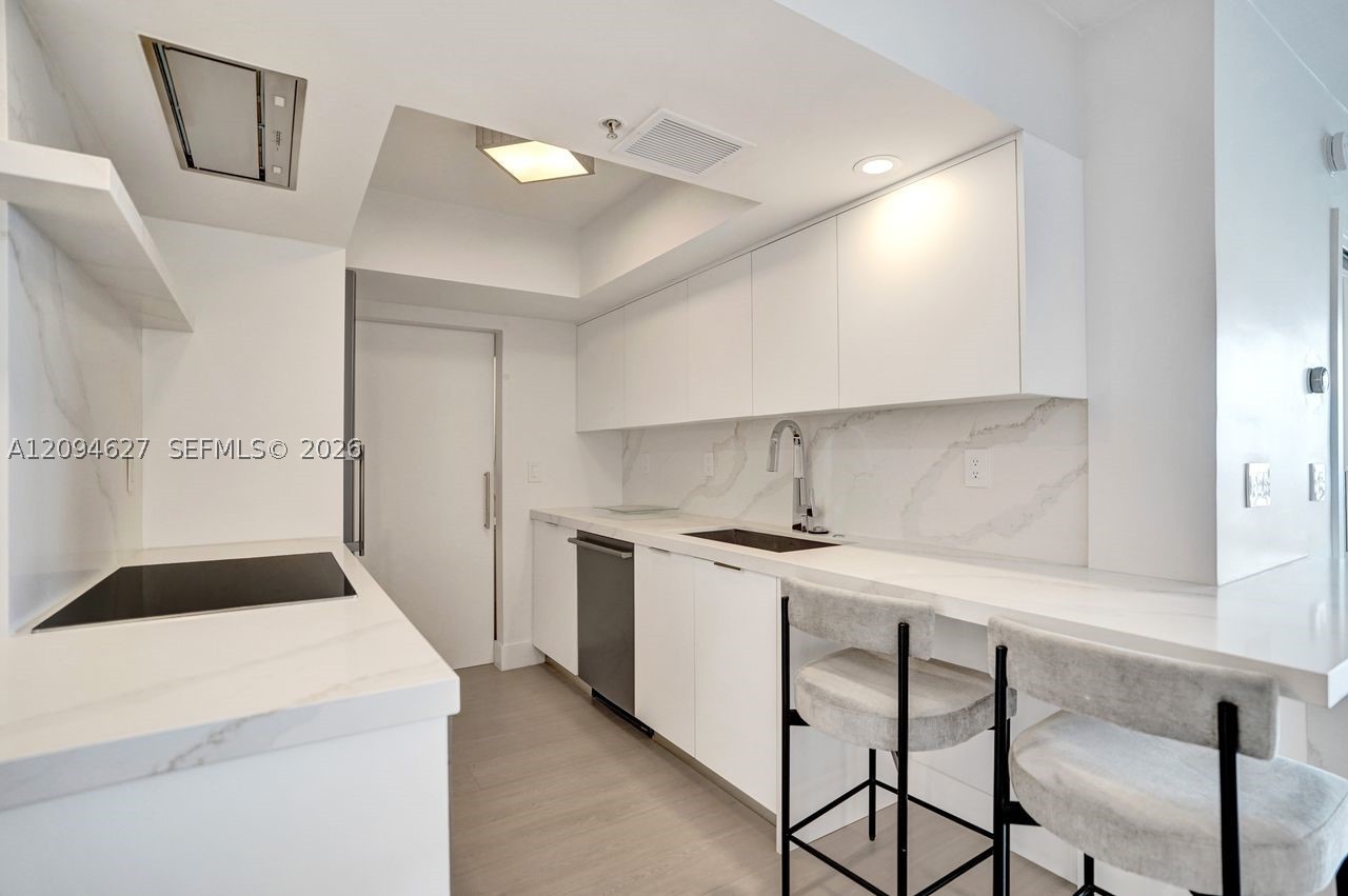 90 Alton Rd #2407, Miami Beach FL 33139