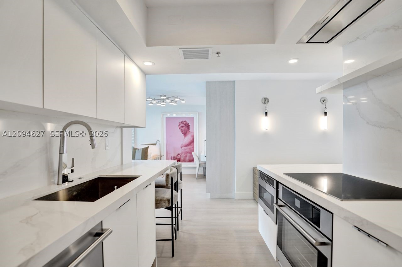 90 Alton Rd #2407, Miami Beach FL 33139