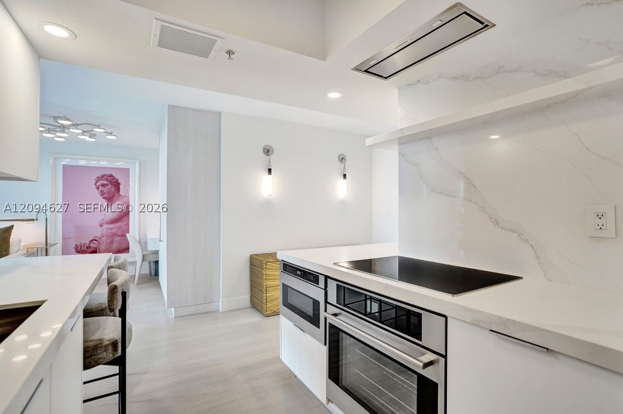 90 Alton Rd #2407, Miami Beach FL 33139