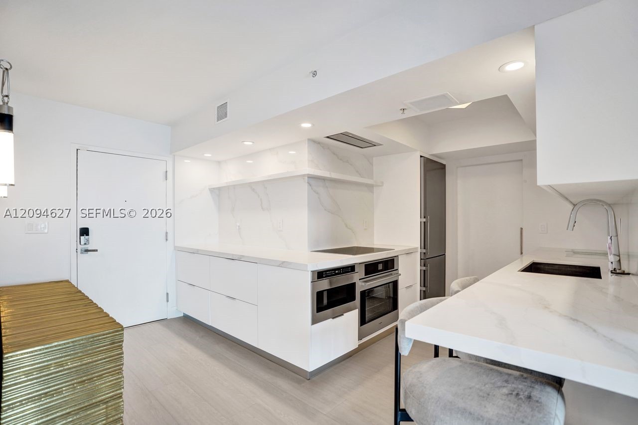 90 Alton Rd #2407, Miami Beach FL 33139
