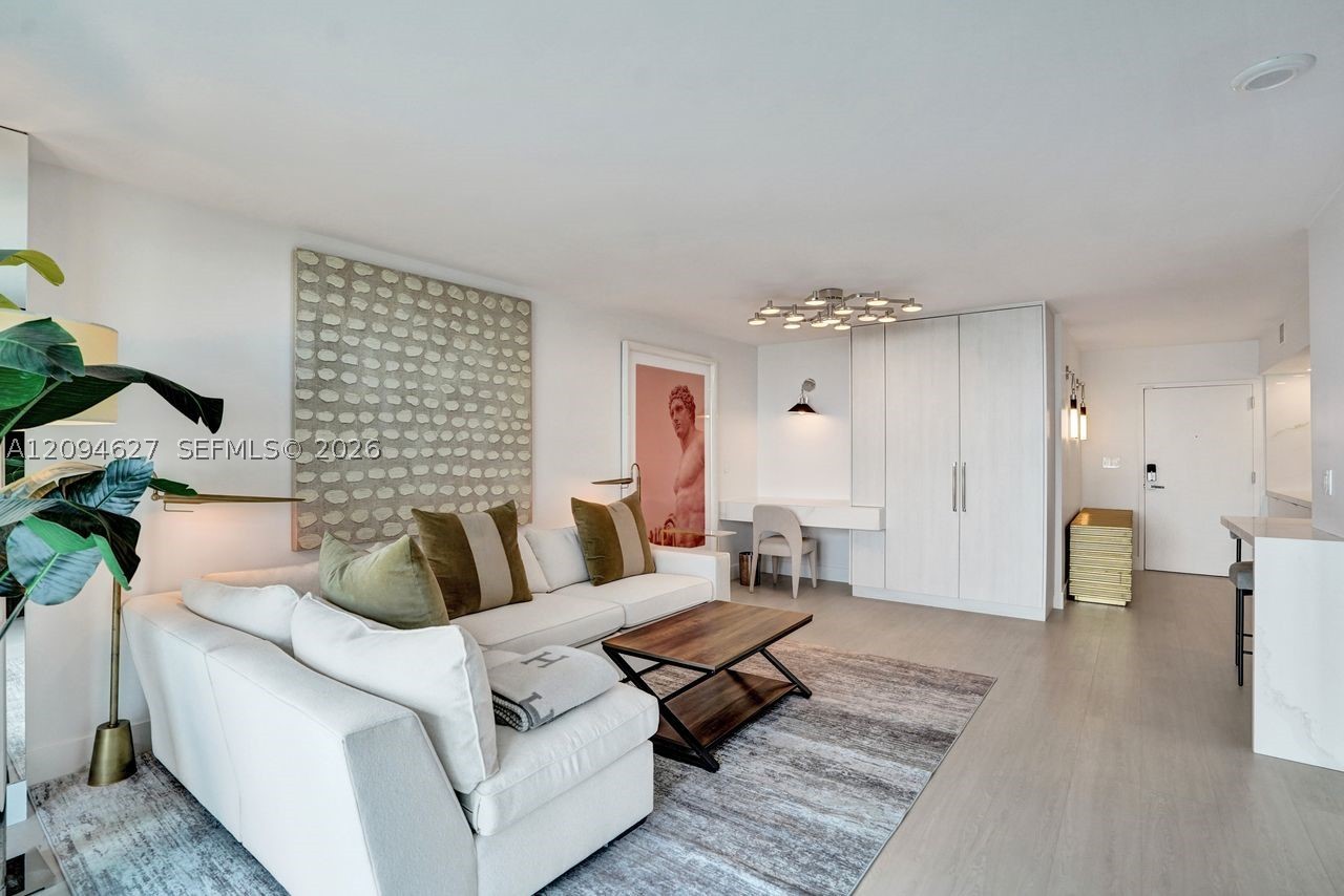 90 Alton Rd #2407, Miami Beach FL 33139