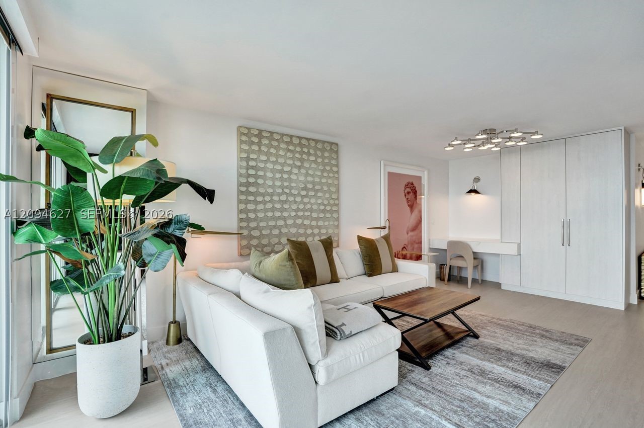 90 Alton Rd #2407, Miami Beach FL 33139