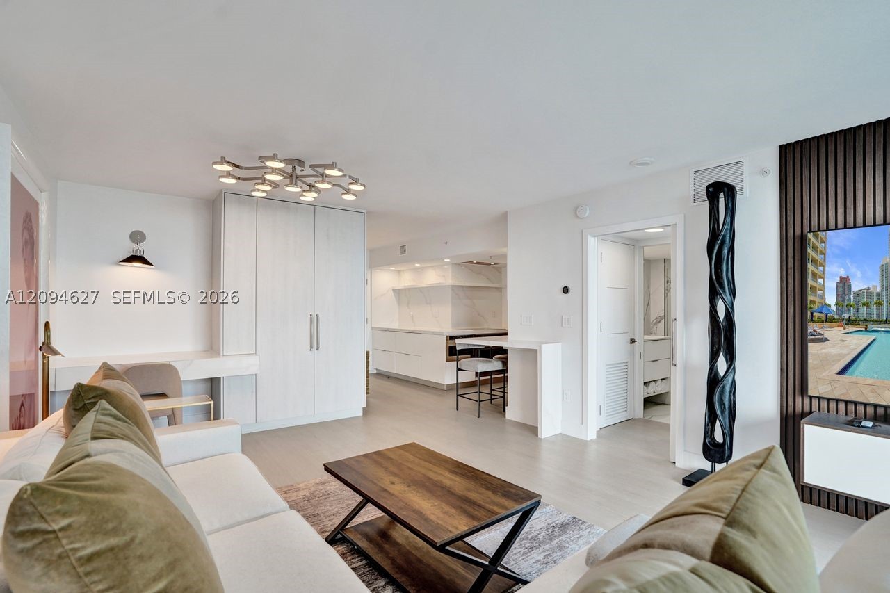 90 Alton Rd #2407, Miami Beach FL 33139
