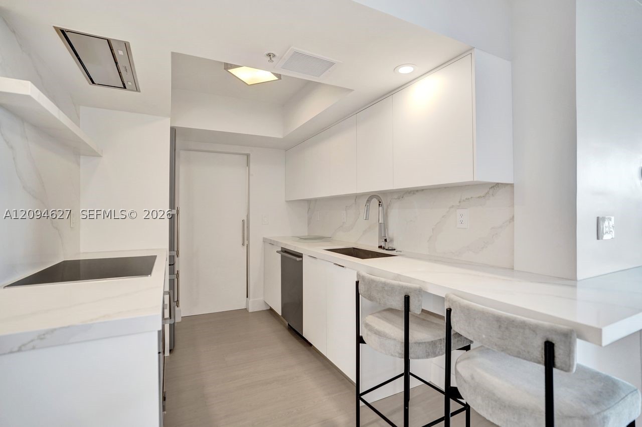 90 Alton Rd #2407, Miami Beach FL 33139