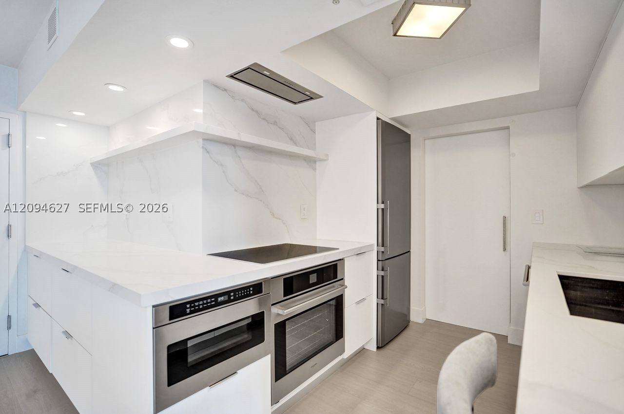 90 Alton Rd #2407, Miami Beach FL 33139
