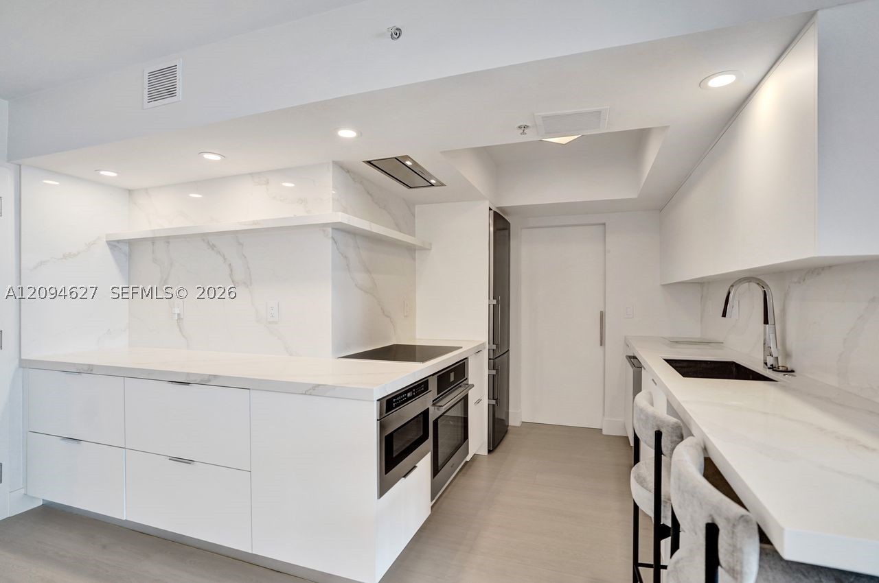 90 Alton Rd #2407, Miami Beach FL 33139