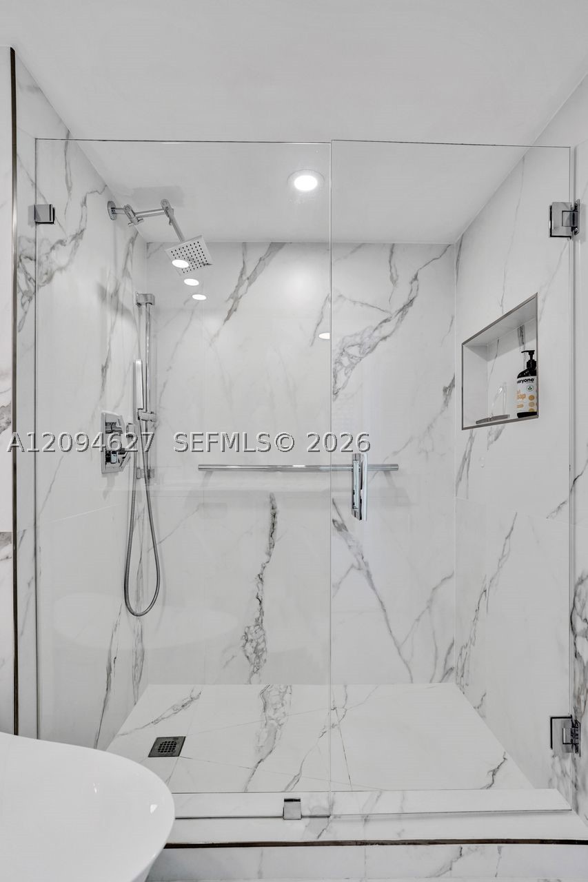 90 Alton Rd #2407, Miami Beach FL 33139