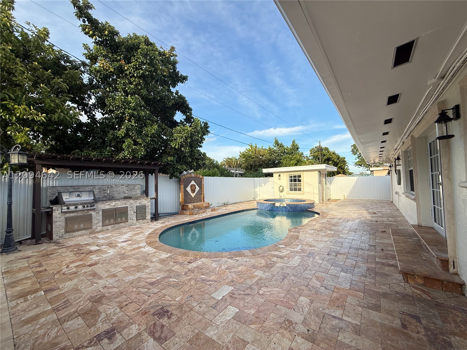 3889 NW 5th St, Miami FL 33126