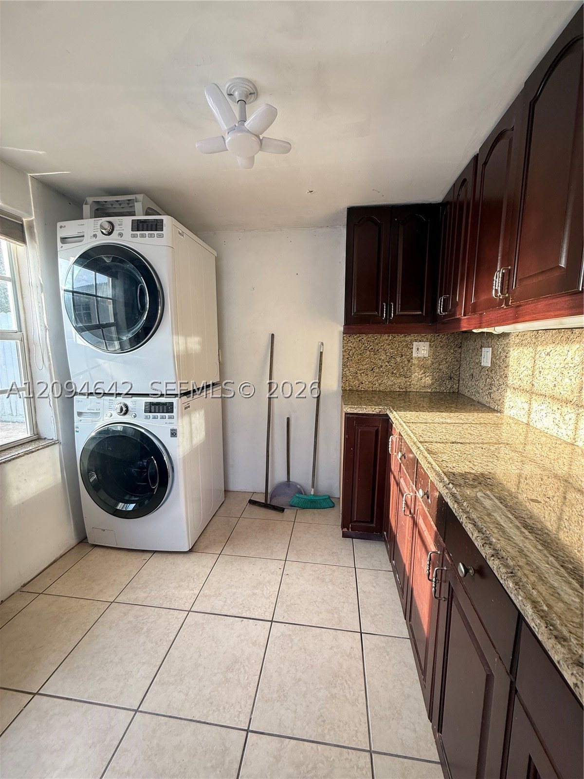 3889 NW 5th St, Miami FL 33126