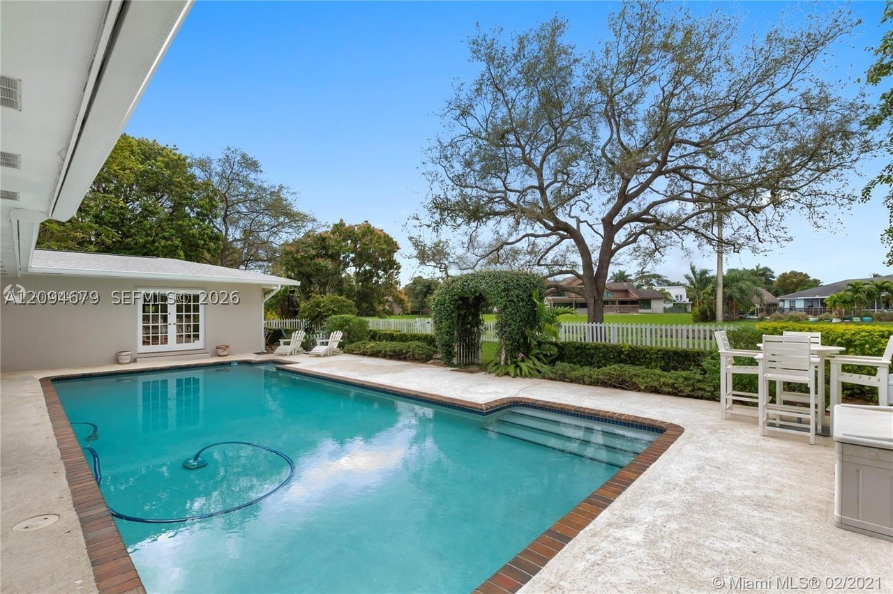 16220 SW 88th Ave Rd, Palmetto Bay FL 33157