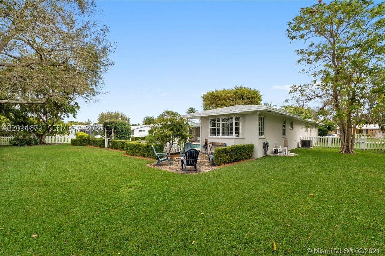 16220 SW 88th Ave Rd, Palmetto Bay FL 33157