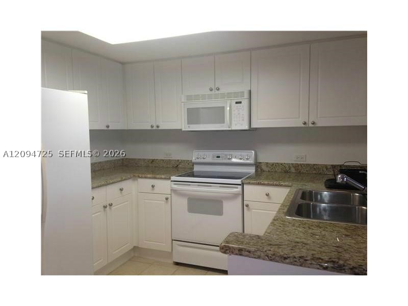 19501 W Country Club Dr #506, Aventura FL 33180