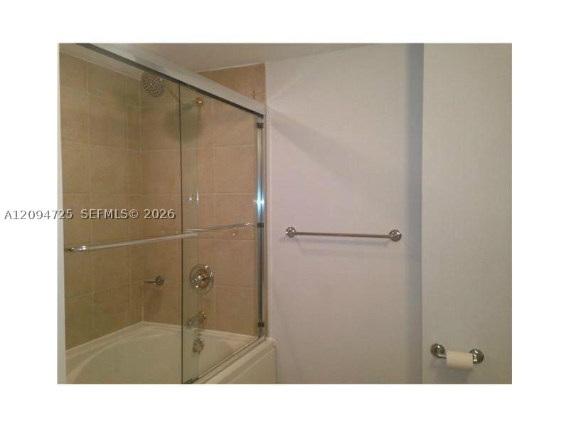 19501 W Country Club Dr #506, Aventura FL 33180