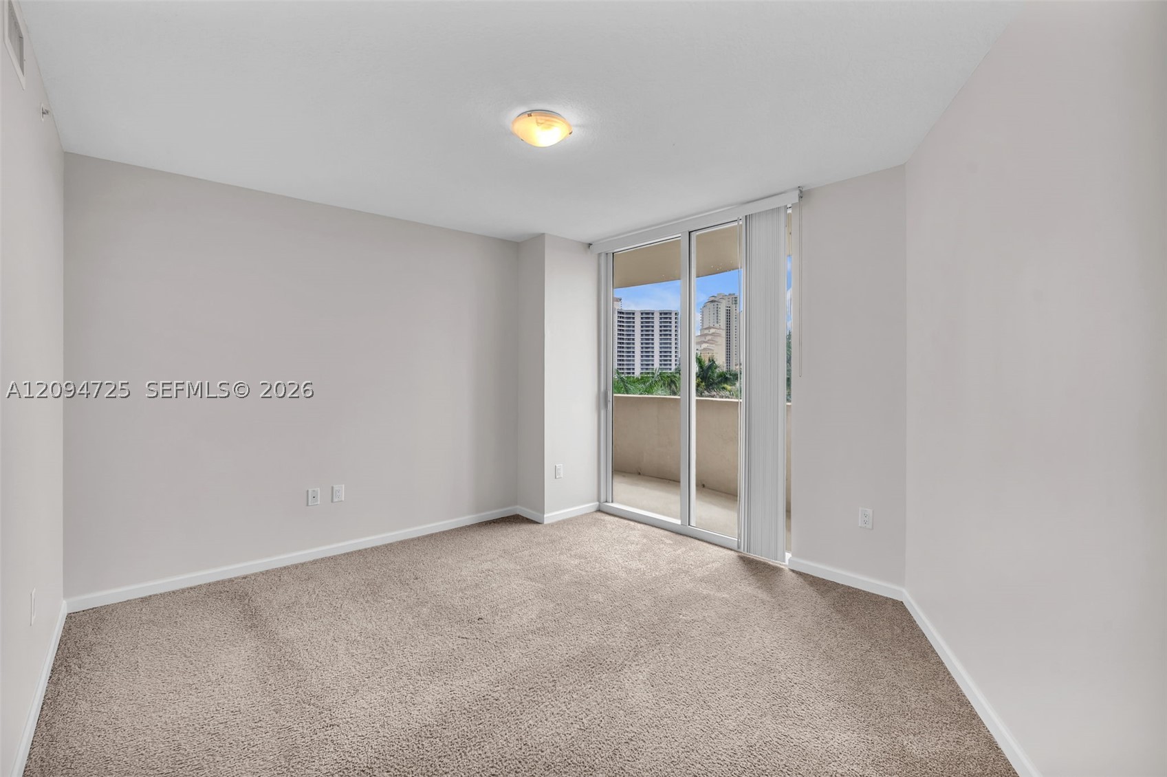 19501 W Country Club Dr #506, Aventura FL 33180