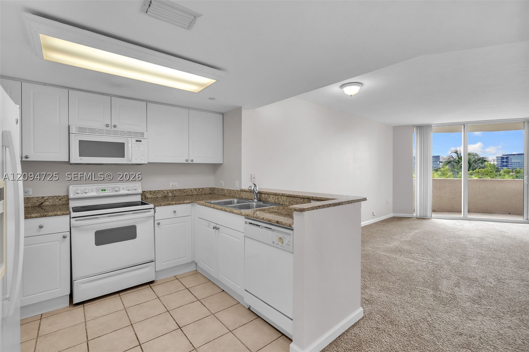 19501 W Country Club Dr #506, Aventura FL 33180