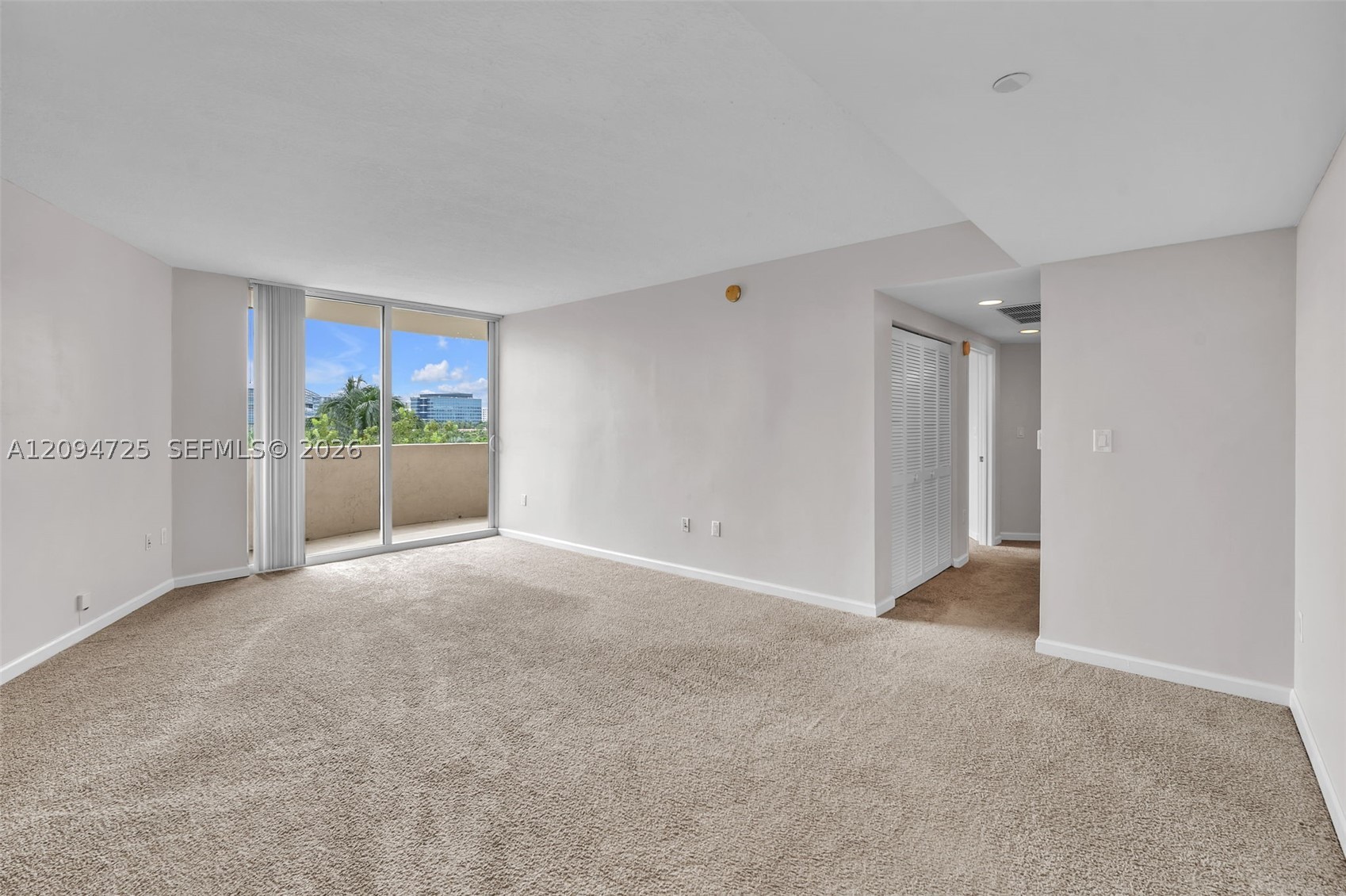 19501 W Country Club Dr #506, Aventura FL 33180