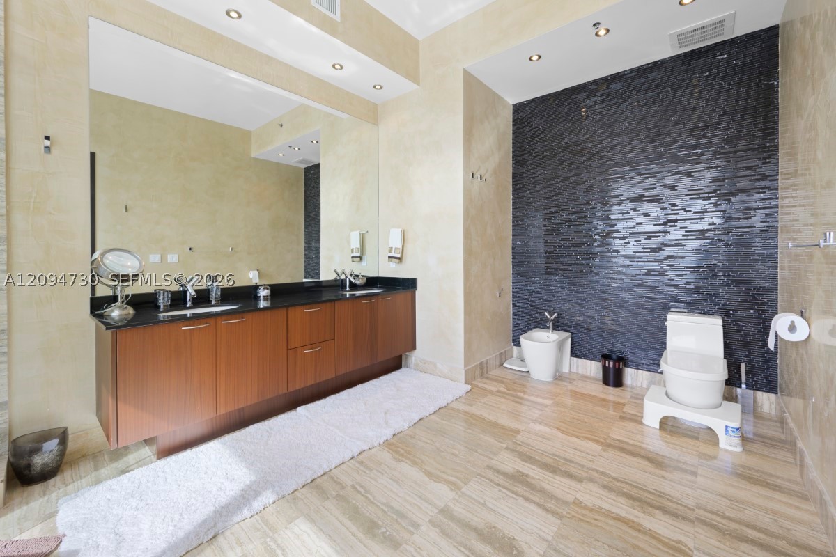 16001 Collins Ave #3806, Sunny Isles Beach FL 33160