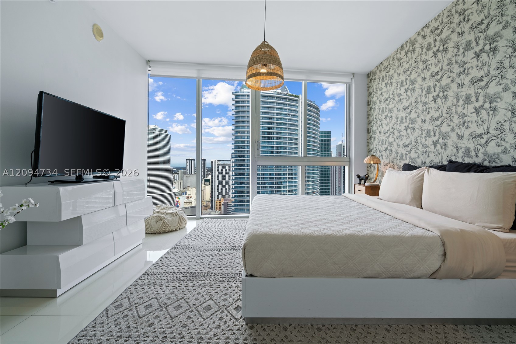 485 Brickell Ave #3904, Miami FL 33131