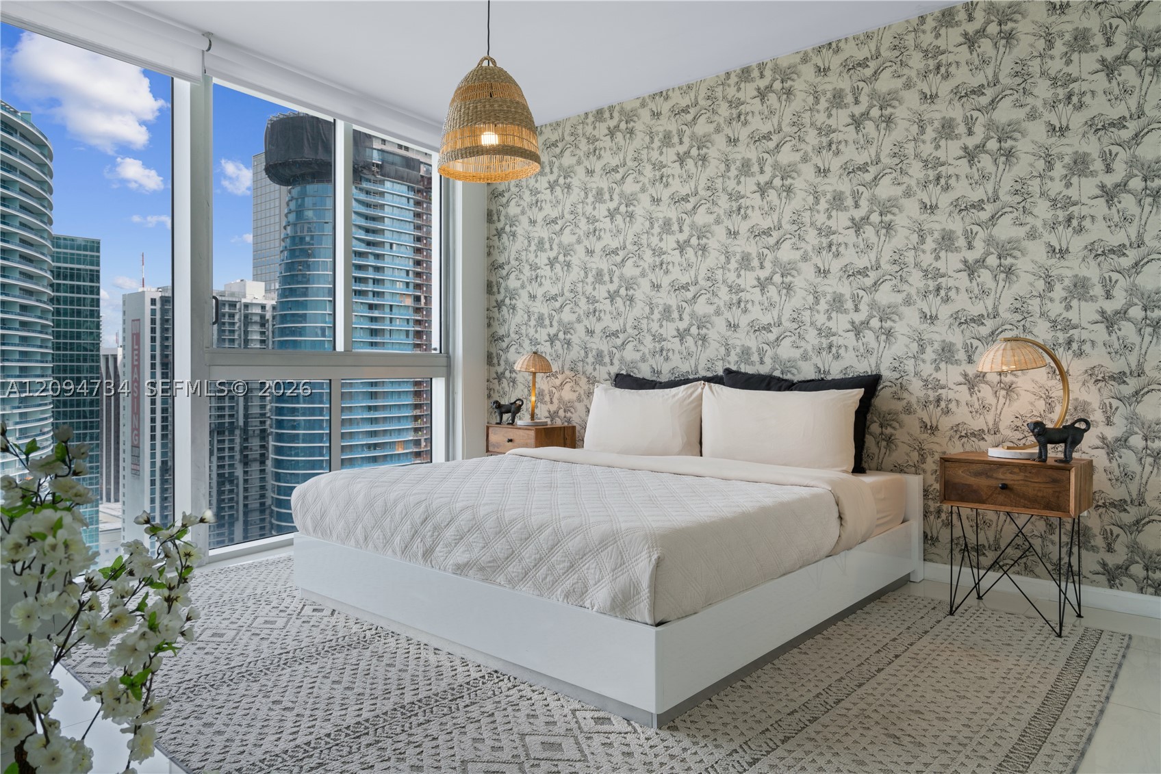 485 Brickell Ave #3904, Miami FL 33131