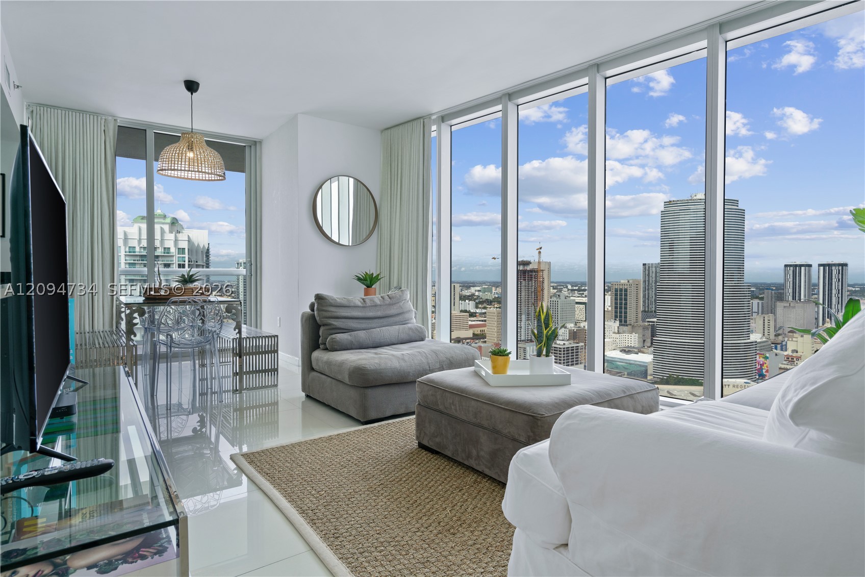 485 Brickell Ave #3904, Miami FL 33131